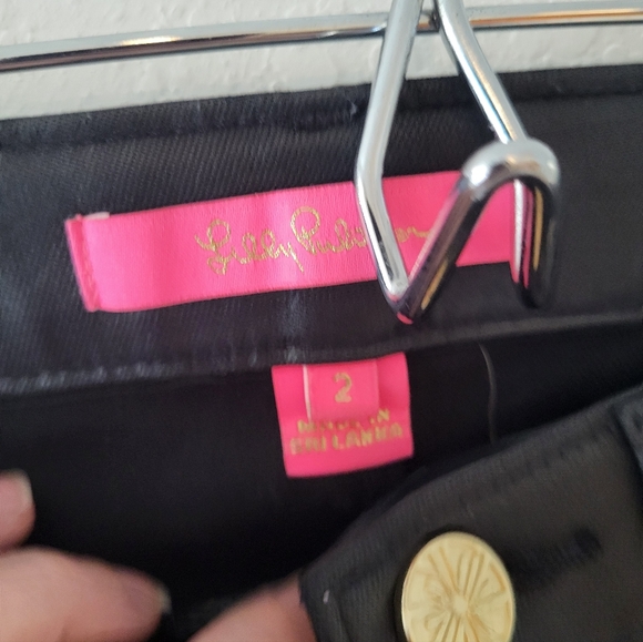 Lilly Pulitzer Eagan High Rise Stretch Coated Jean Black - Size 2 - Picture 2 of 4